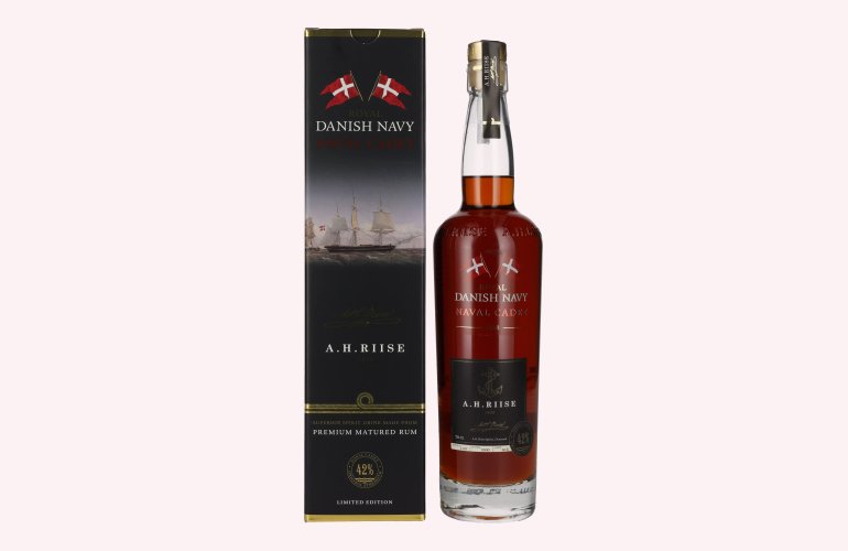 A.H. Riise Royal DANISH NAVY NAVAL CADET Superior Spirit Drink 42% Vol. 0,7l in Geschenkbox